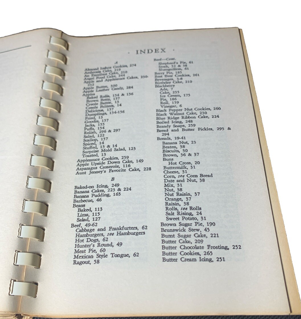 1973 Recipes From Old Virginia Cookbook 6th Printing 315 Pages
