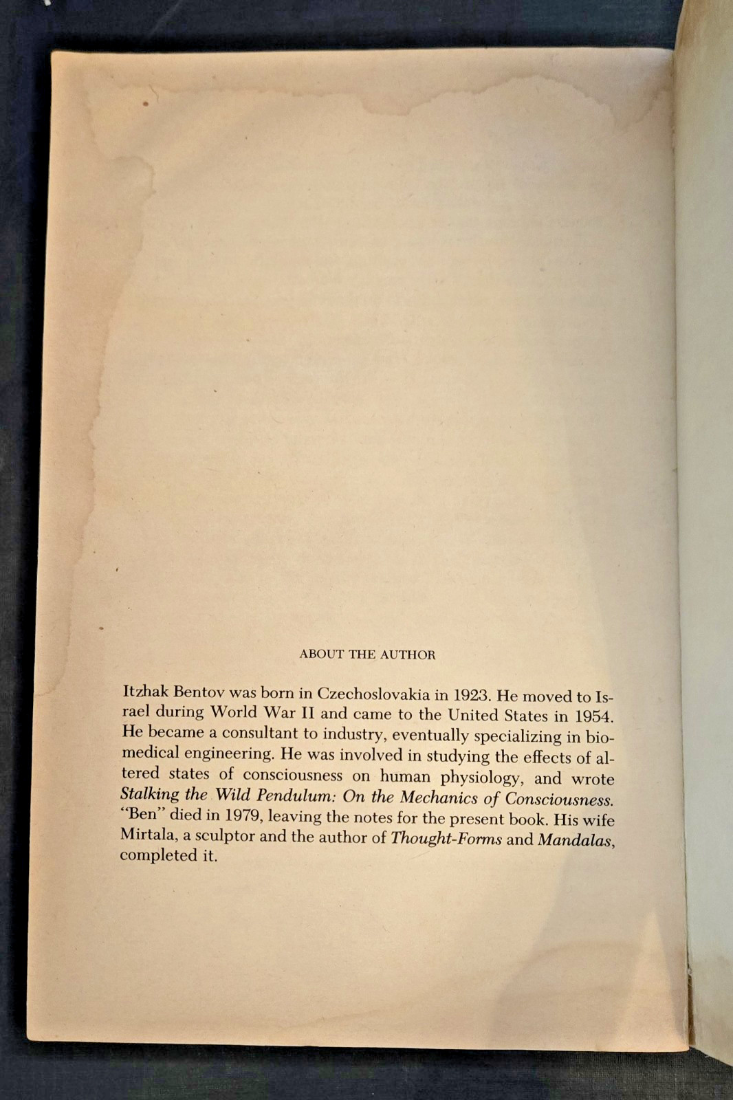 Cosmic Book – Paperback, by Itzhak Bentov – Acceptable – Rare PB 1982