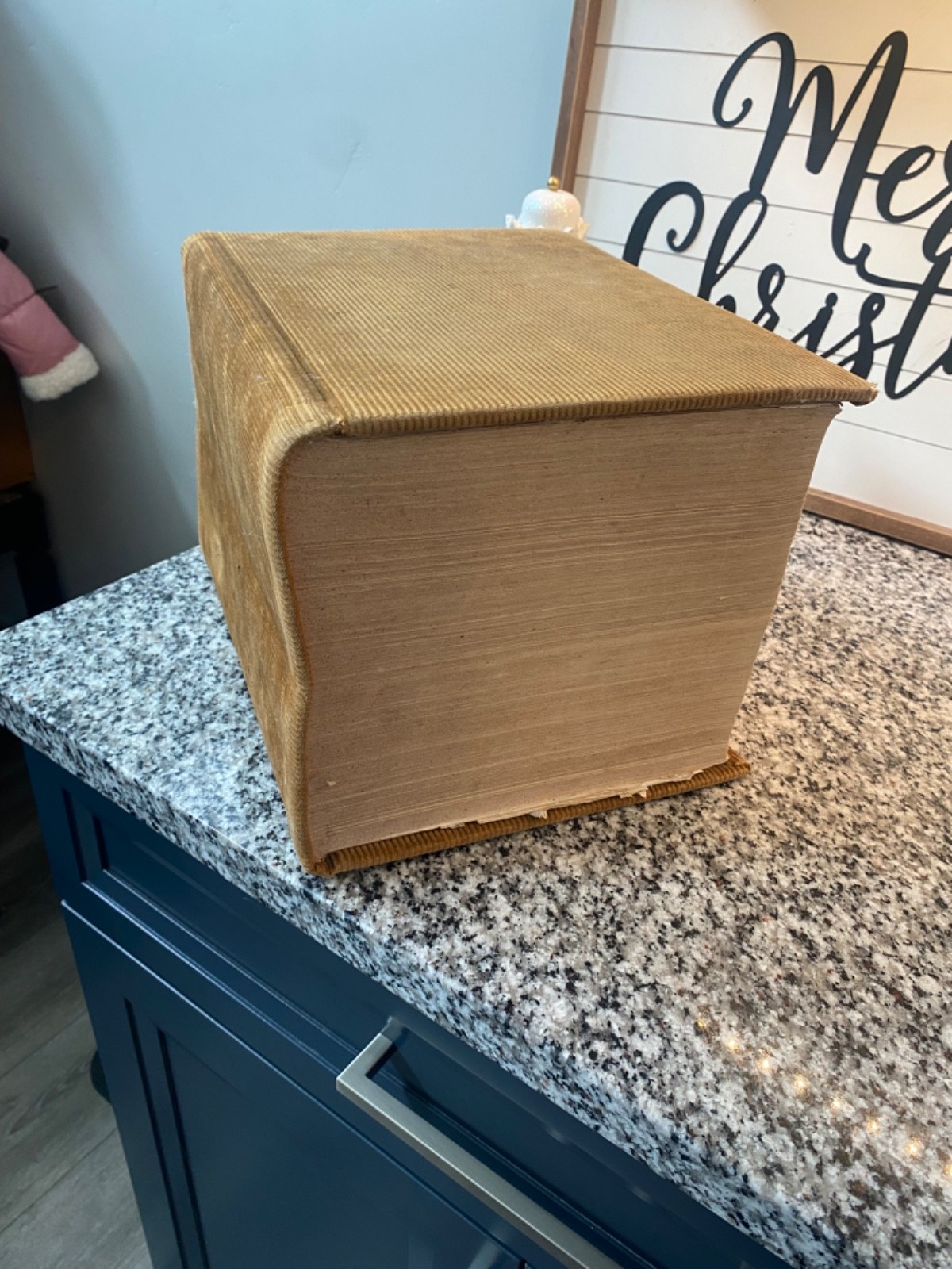 Century Dictionary Vol 1 corduroy cover, 25 lbs, 8500 pages, antique book 1914