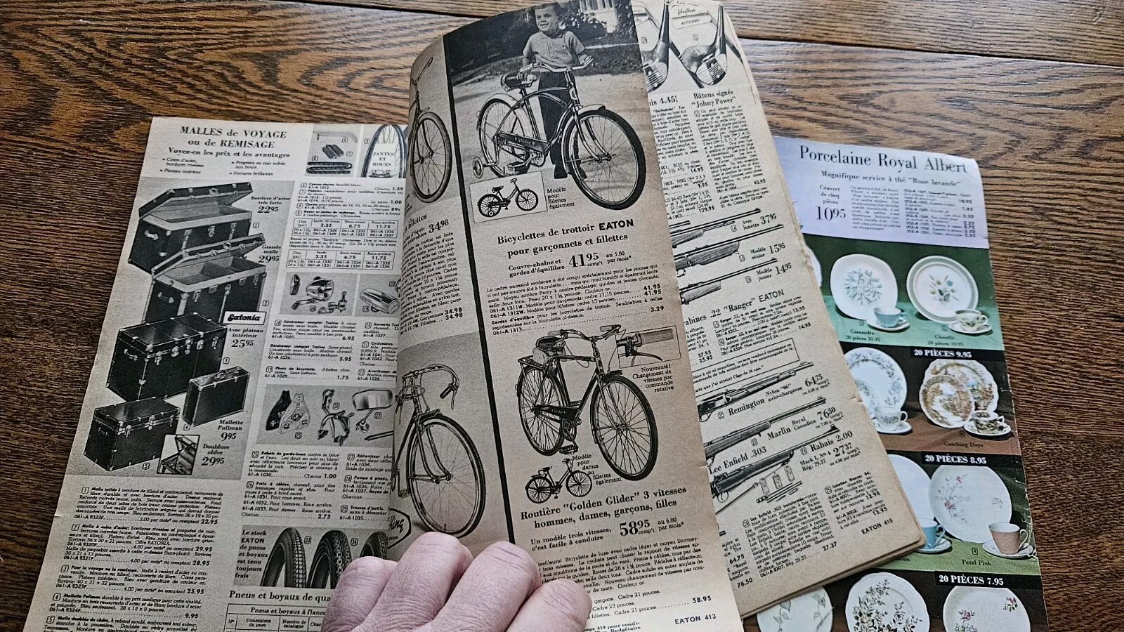 Vintage 1963 Eaton French Catalog 428 pages