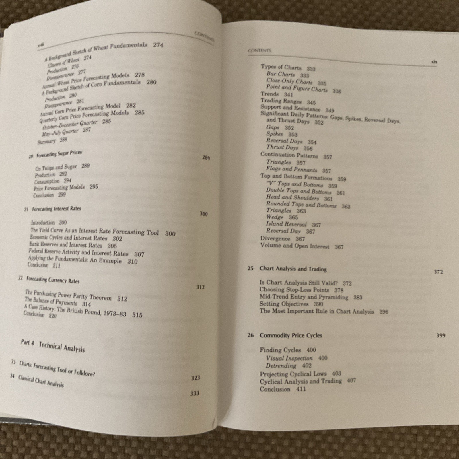 A Complete Guide to the Futures Markets: Trading & Options HC
