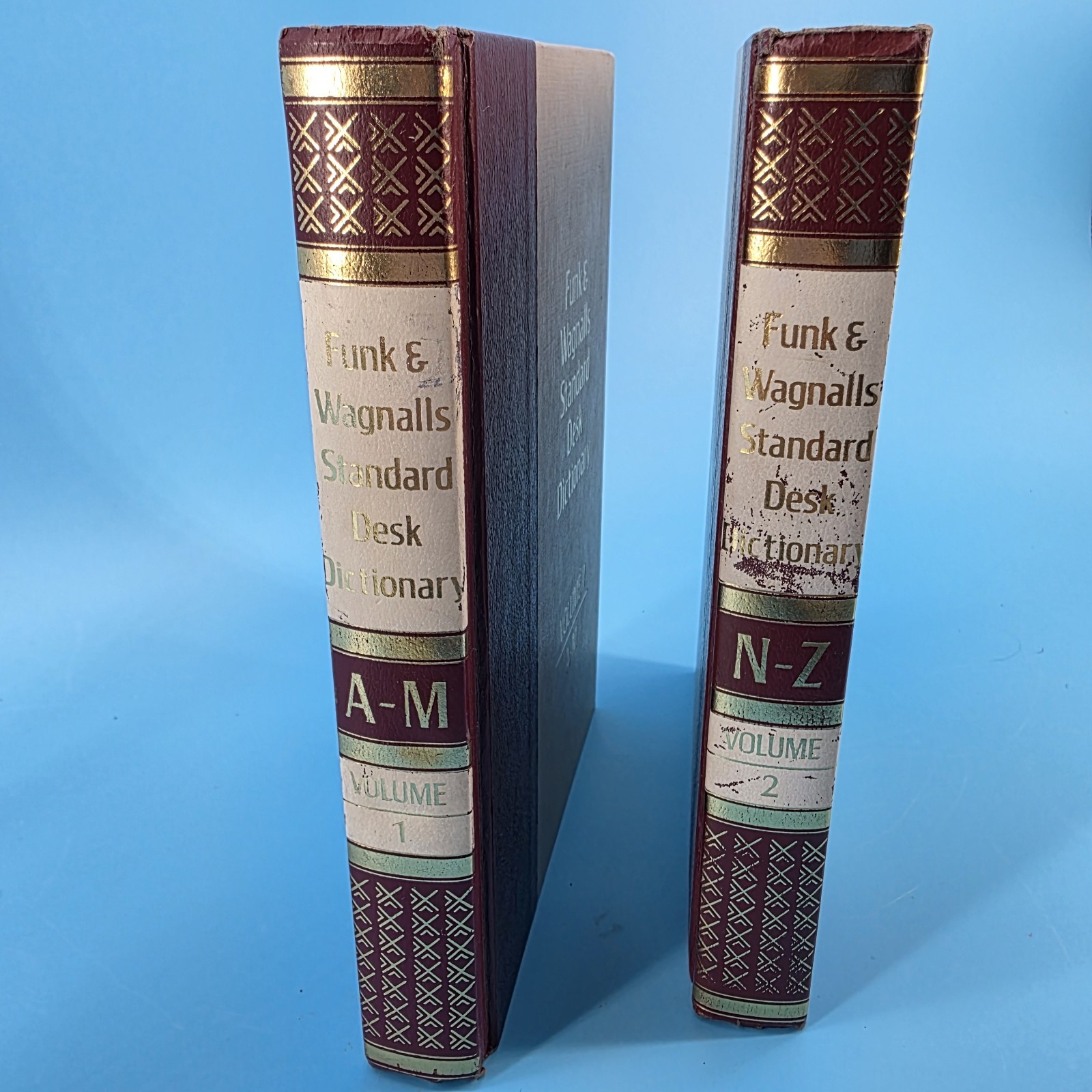 Vintage Funk And Wagnalls Standard 1981 Desk Dictionary Set Volume 1 &2