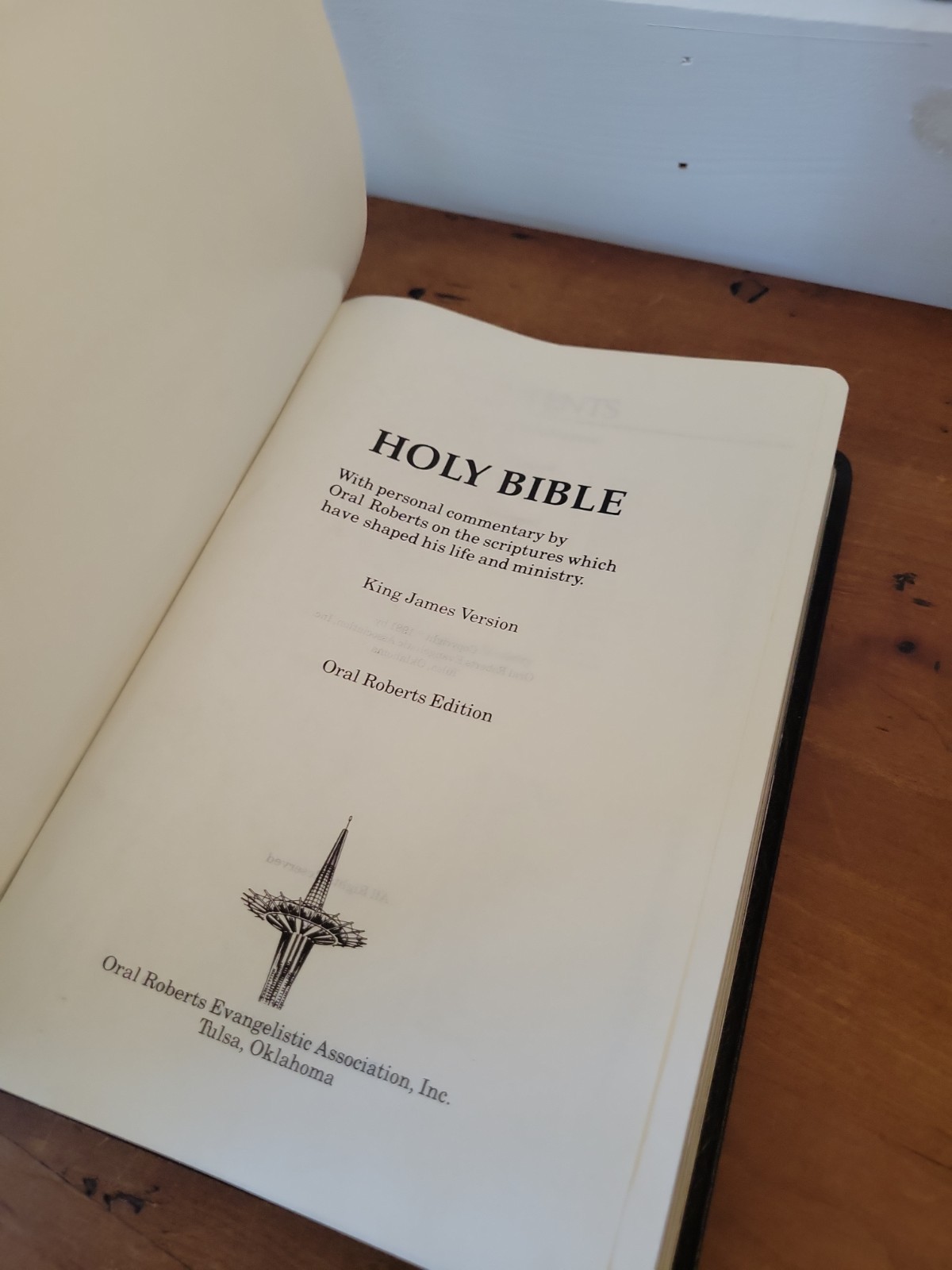 Holy Bible with Personal Commentary By Oral Roberts 1981 Genuine Leather Cover