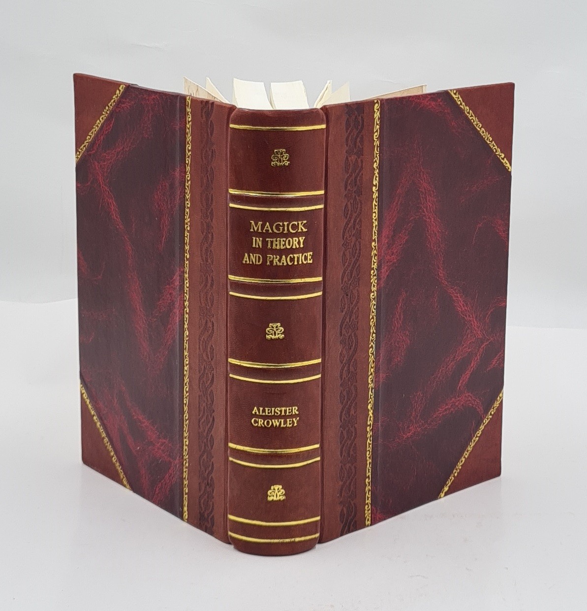 Magick In theory and practice 1929 [LEATHER BOUND]