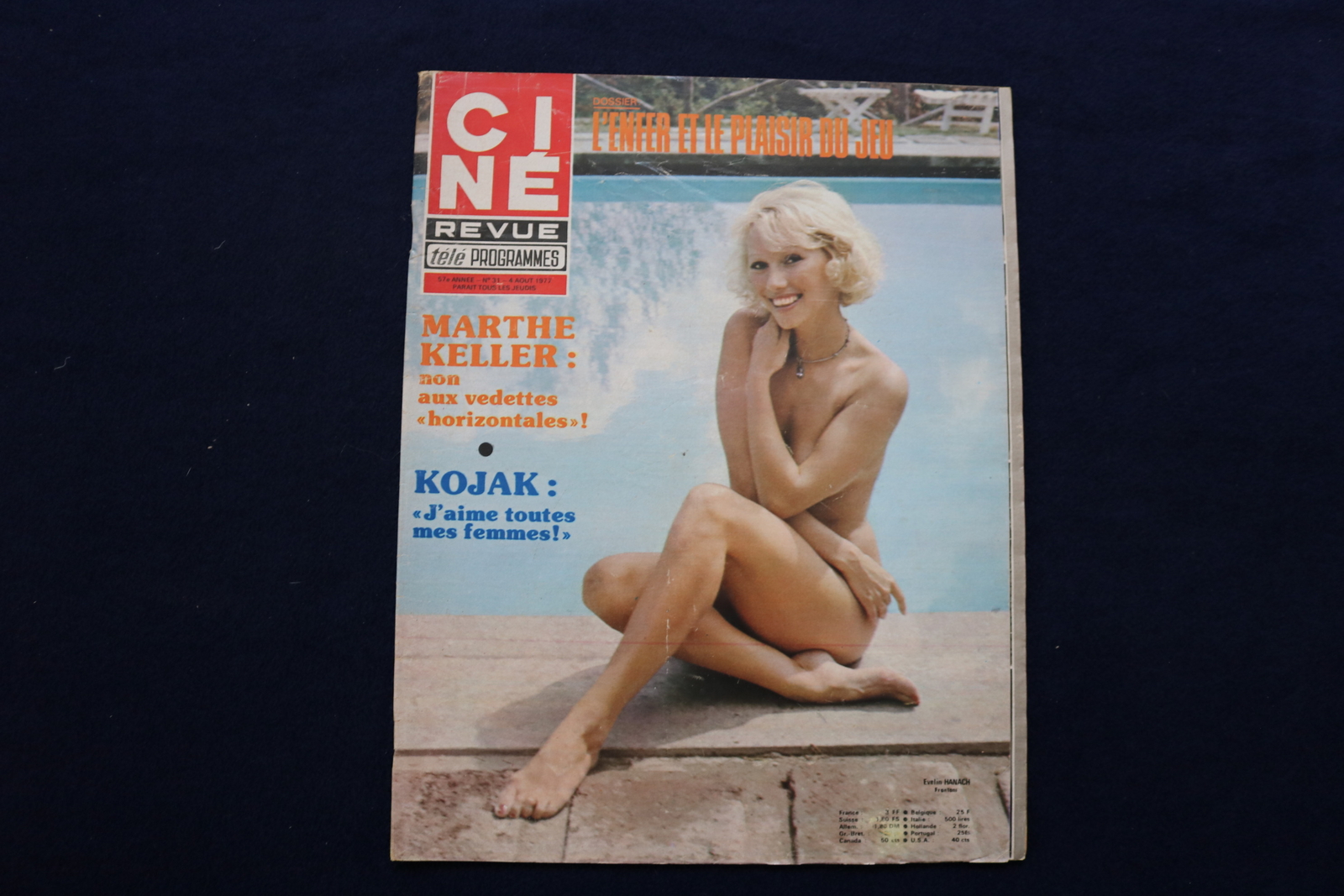 1977 AUGUST 4 CINE REVUE MAGAZINE – EVELIN HANACH-TELLY SAVALAS COVER – E 22082