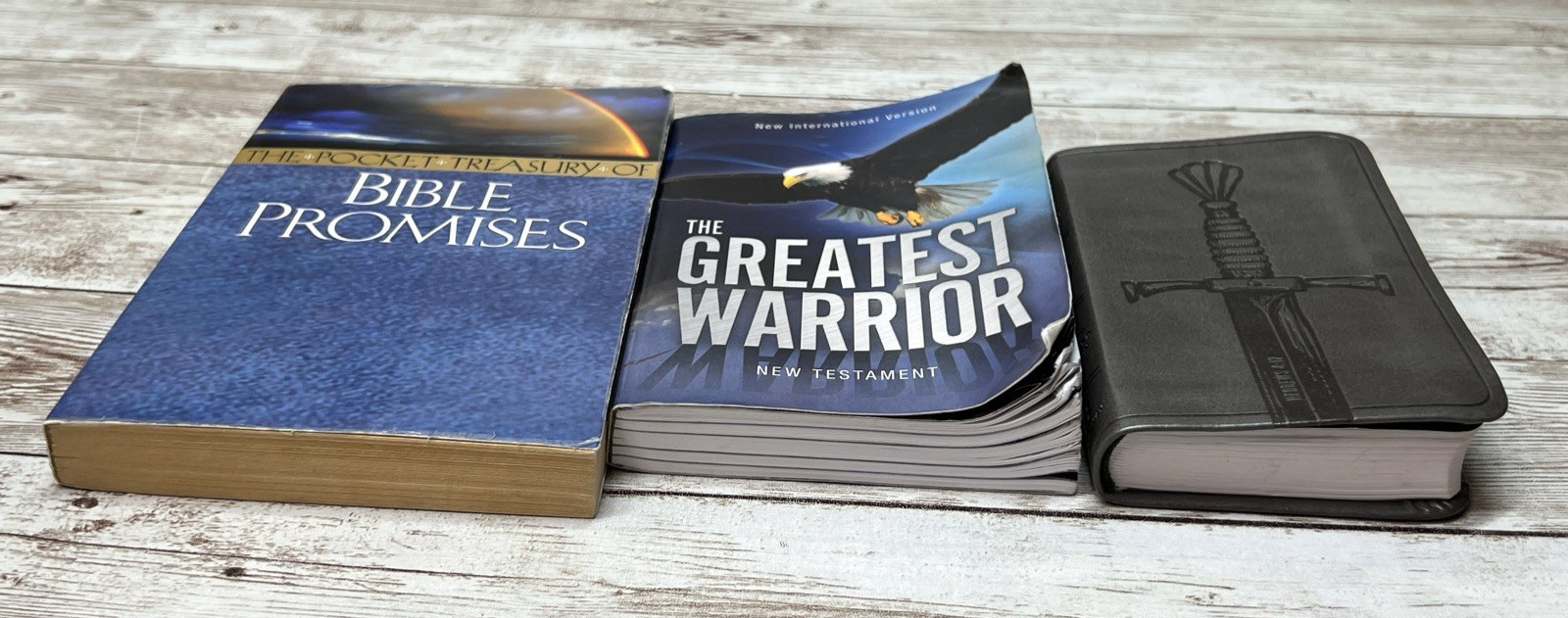 Lot of 15 Christian Bibles Jesus Related Books/ Booklets Vintage 4lbs