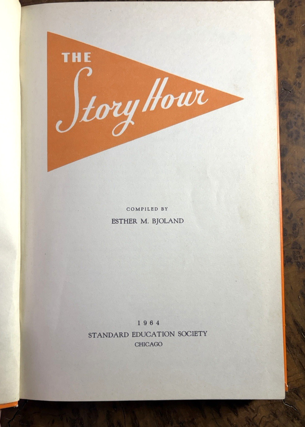 Vintage The Story Hour Child Horizons Book 1961 Color Illustrations HC