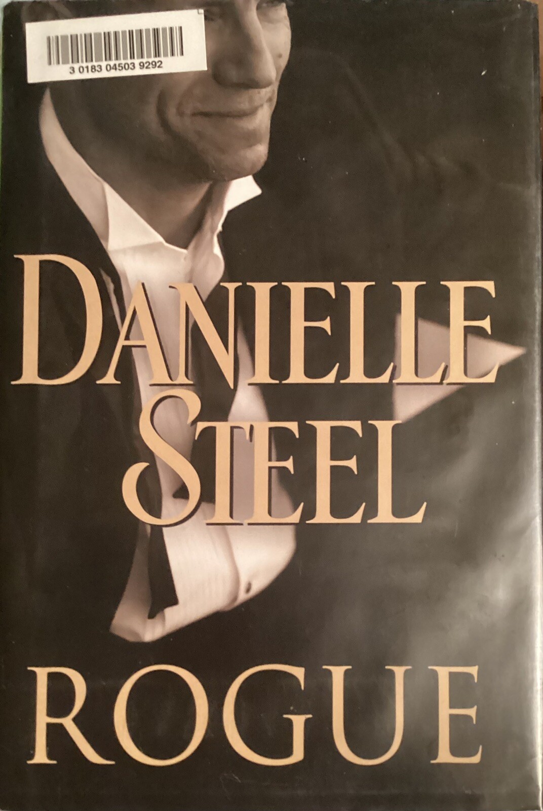 Rogue by Danielle Steel Large Print, Hardcover 2008