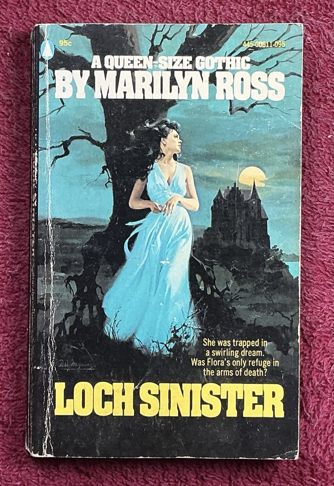 Loch Sinister By Marilyn Ross