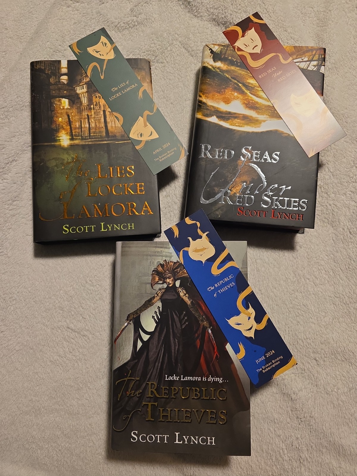 The Broken Binding Tier 2: The Gentleman Bastard Trilogy – Scott Lynch