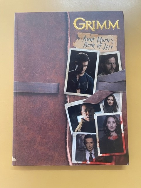 VERY GOOD Grimm: Aunt Marie’s Book of Lore by Titan Books, SKU 2275