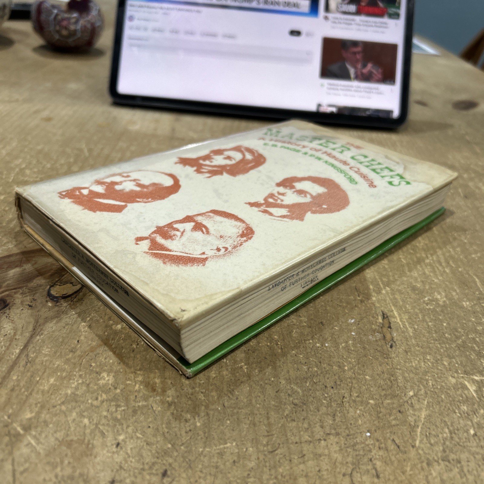 The Master Chefs Edward Page & P. Kingsford HC DJ water stained cover exlib