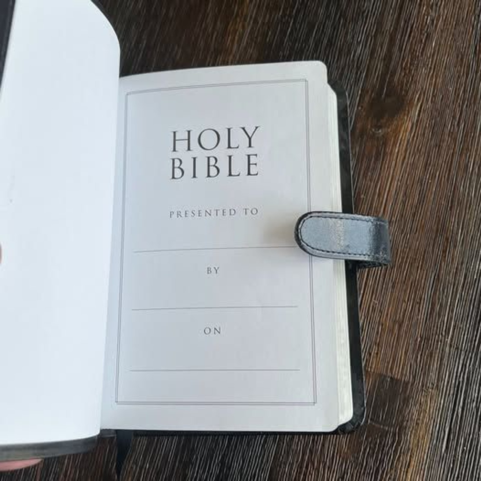 Holy Bible New International Version NIV Compact Thinline Black Bonded Leather