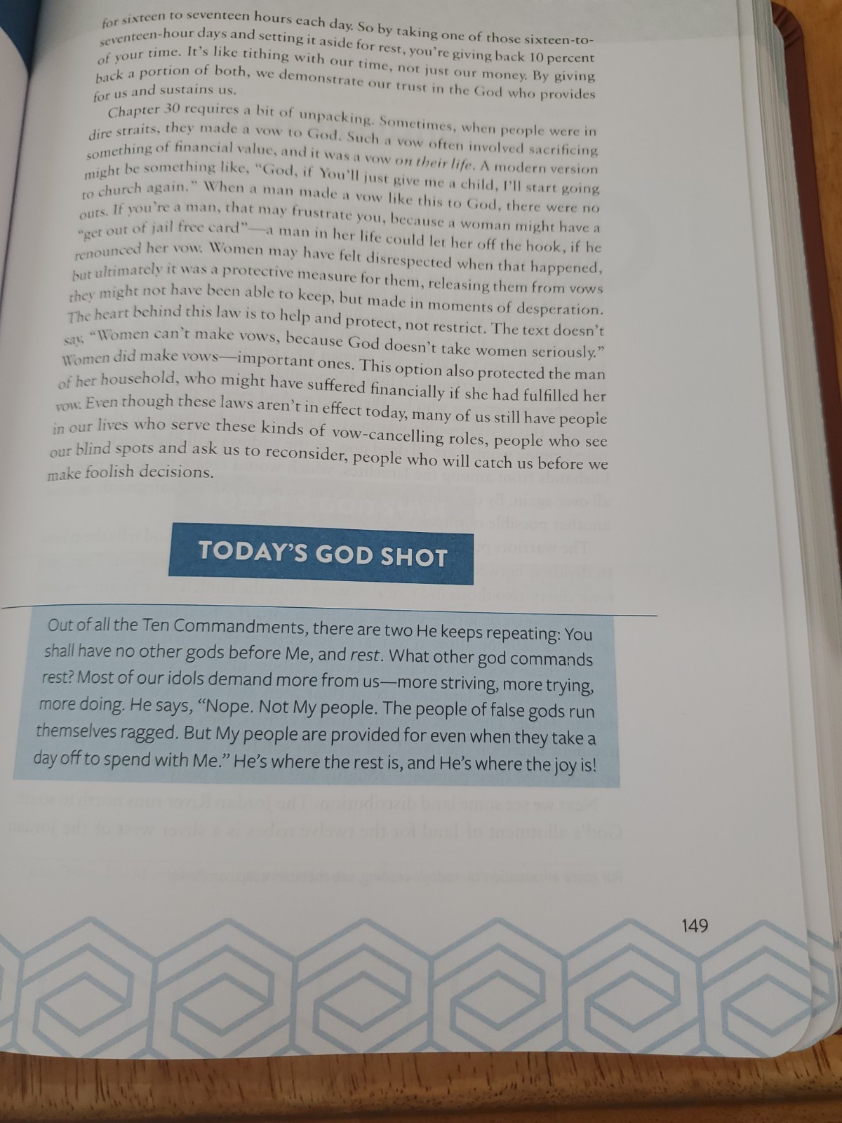New The Bible Recap Deluxe Edition Tara-Leigh Cobble W/Damage