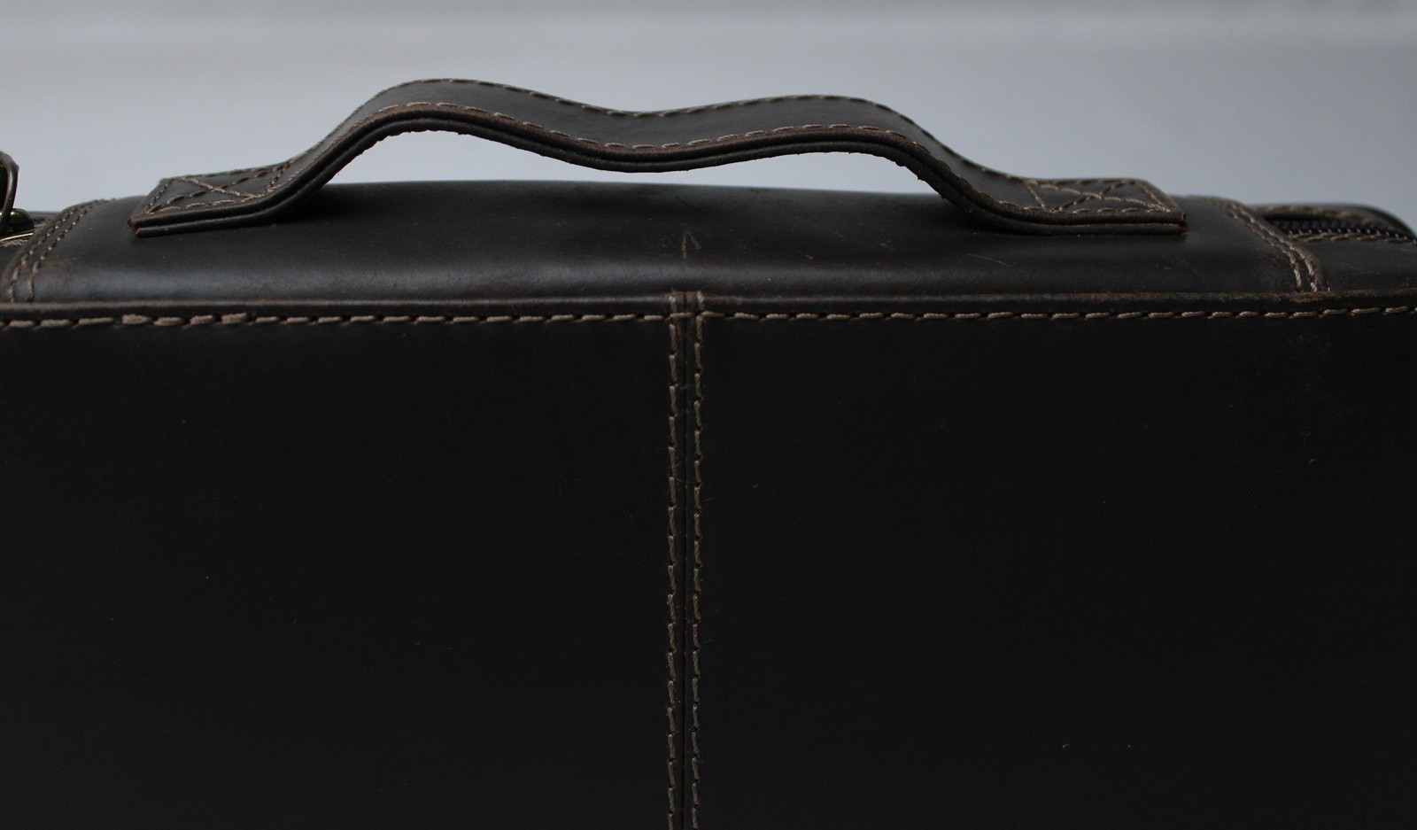 Hunter & Scribe Unisex Solid Buffalo Leather Bible Cover NC3 Dark Brown Large