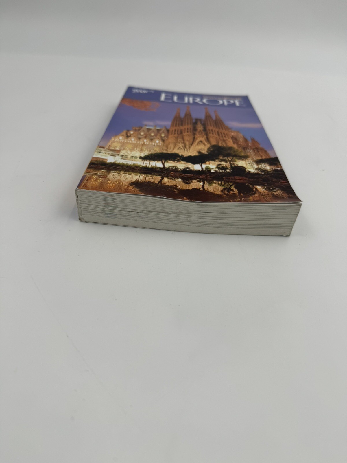 AAA Travelbook Europe Guide to Premier Destinations 2020 21st. Edition 576 pages