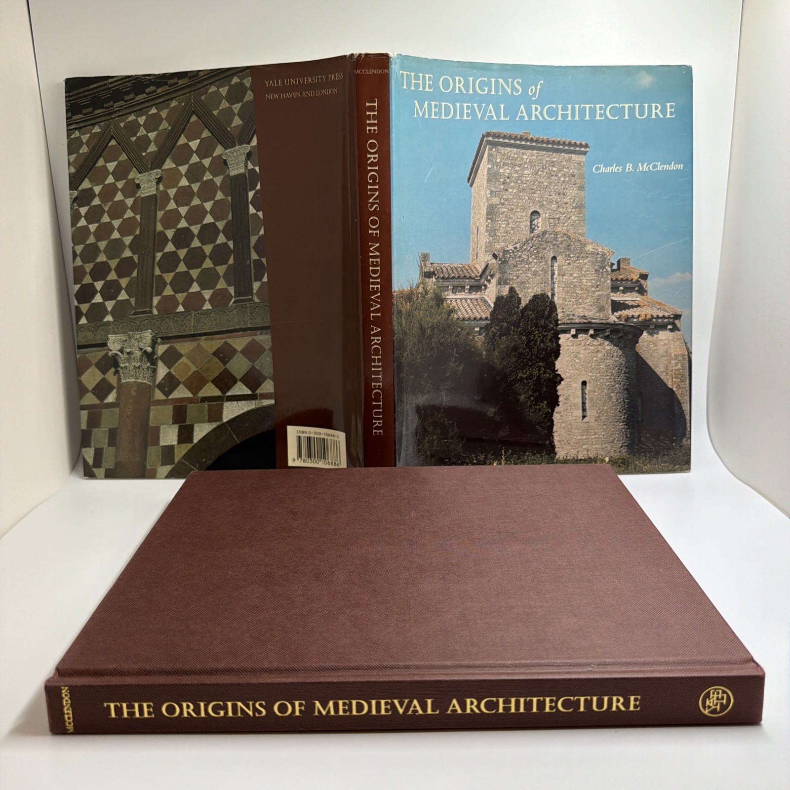Origins of Medieval Architecture Building in Europe A.D. 600-900 Chas McClendon