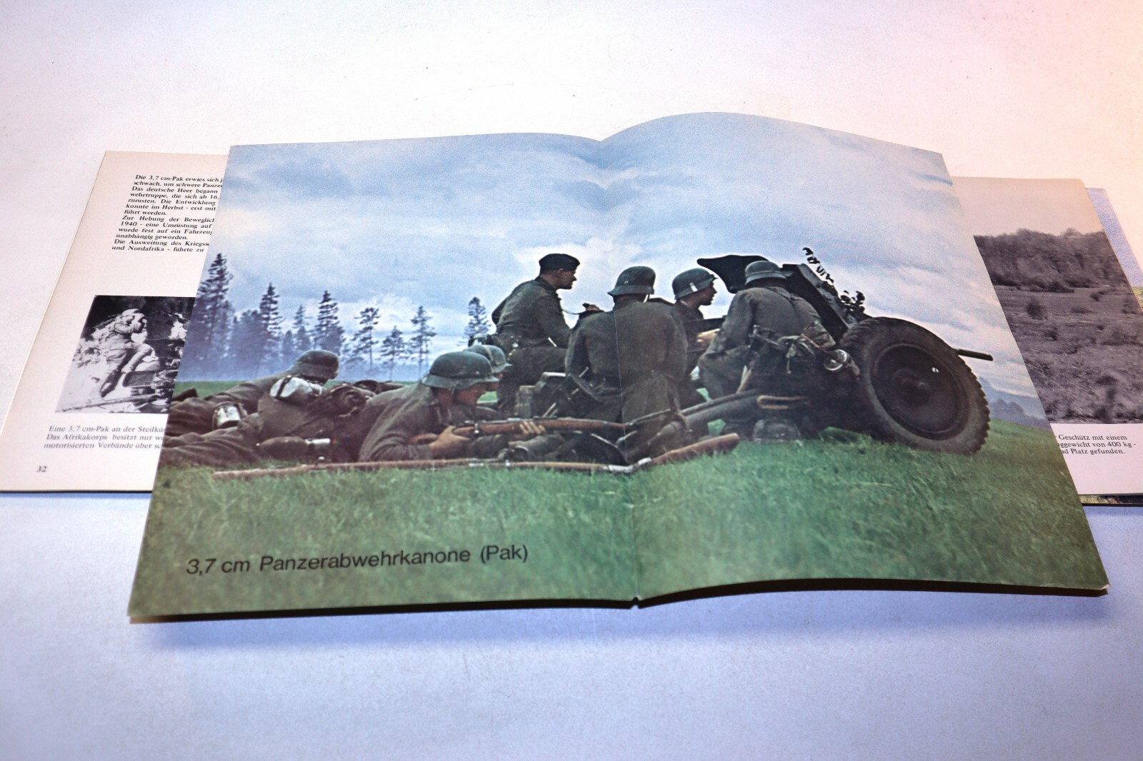 Podzun-Pallas Verlag, 3,3cm Panzerabwehrkanone Band 29 Mit Poster 1977 (German)