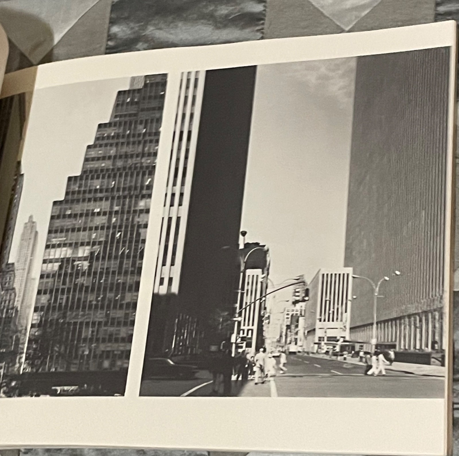 Body, Memory, & Architecture By Kent C. Bloomer & Charles W. Moore (1977 / PBK)