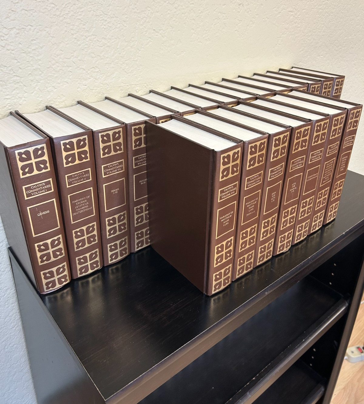 John Calvin’s Commentaries (22 Volume Set) – Hardcover (Excellent Condition)