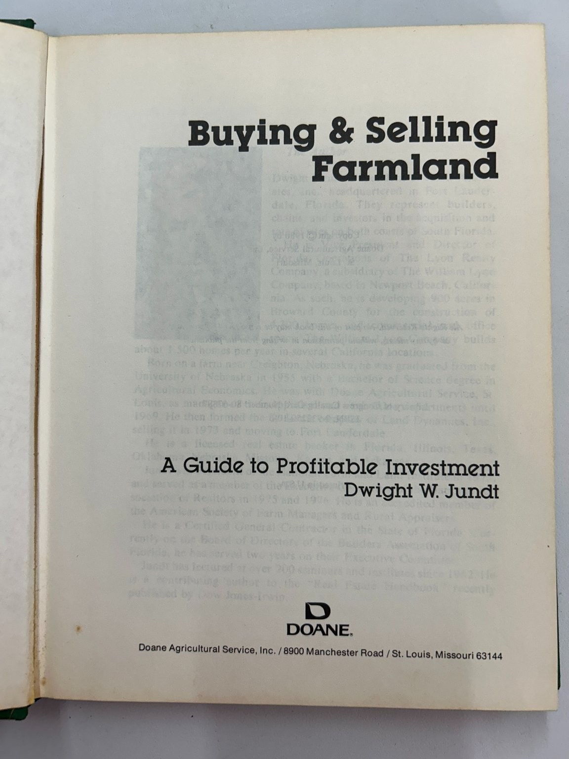 Buying & Selling Farmland Dwight W. Jundt 1980 Guide to Investment Doane