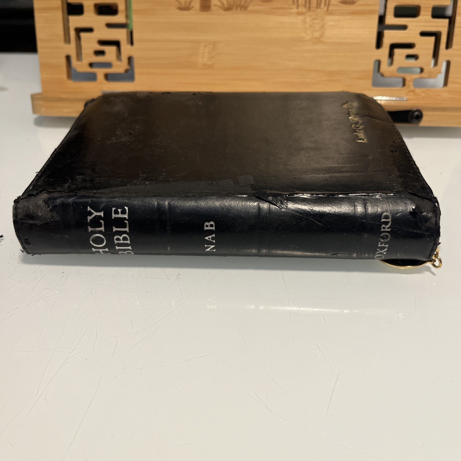 Oxford Holy Bible Revised NAB Leather Zipper Gold Gilded Pages