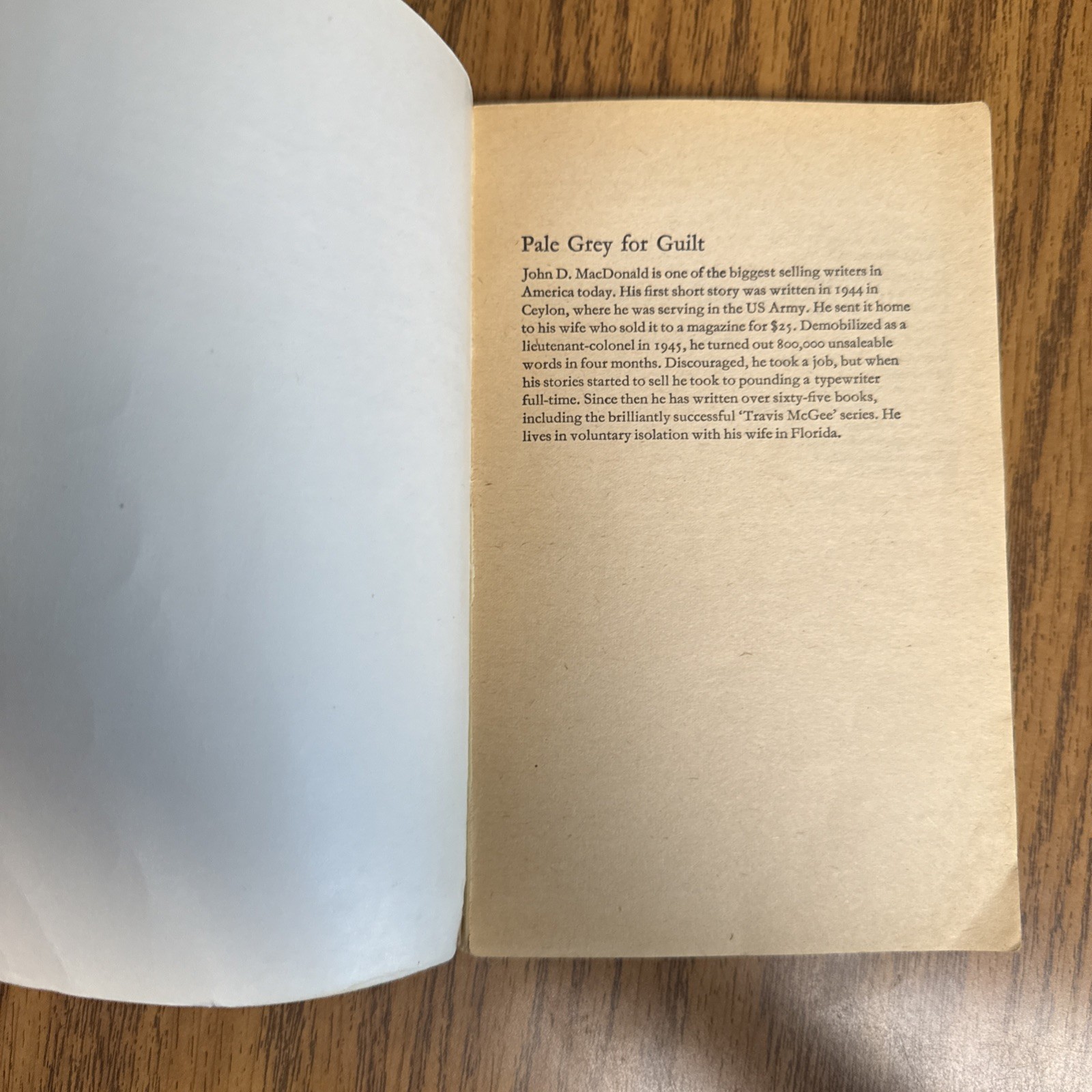 Pale Gray For Guilt John D MacDonald PB Vintage Pulp Fiction Crime Travis McGee