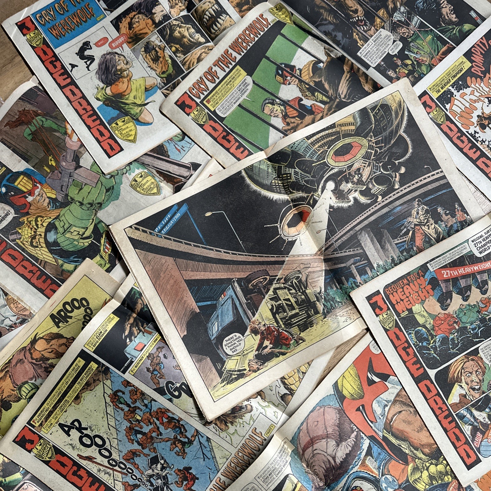 2000AD Progs Judge Dredd issues 321 – 339 job lot