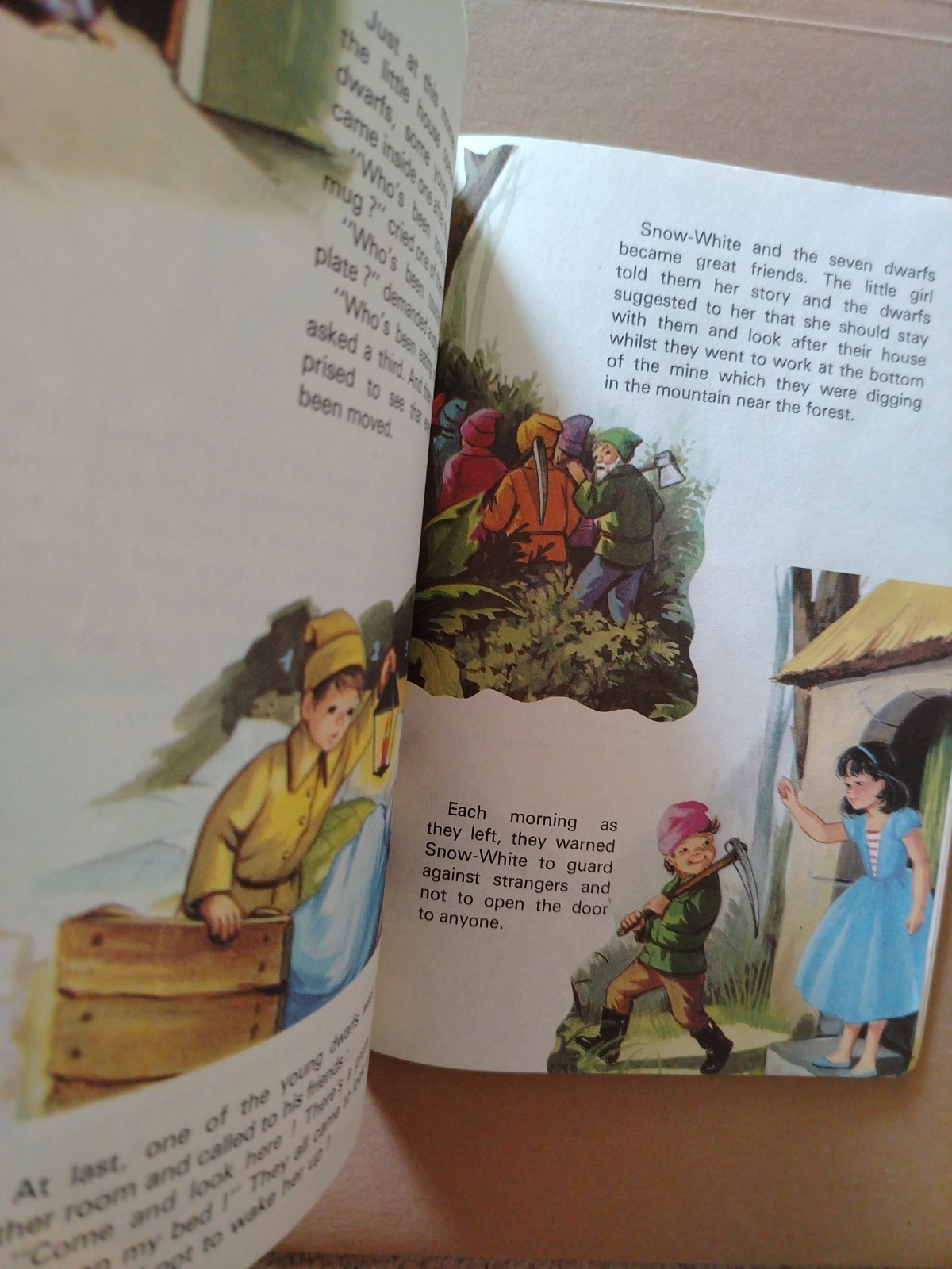 Snow White WF Graham Printed In Belgium 10 Pages Rare Croatia