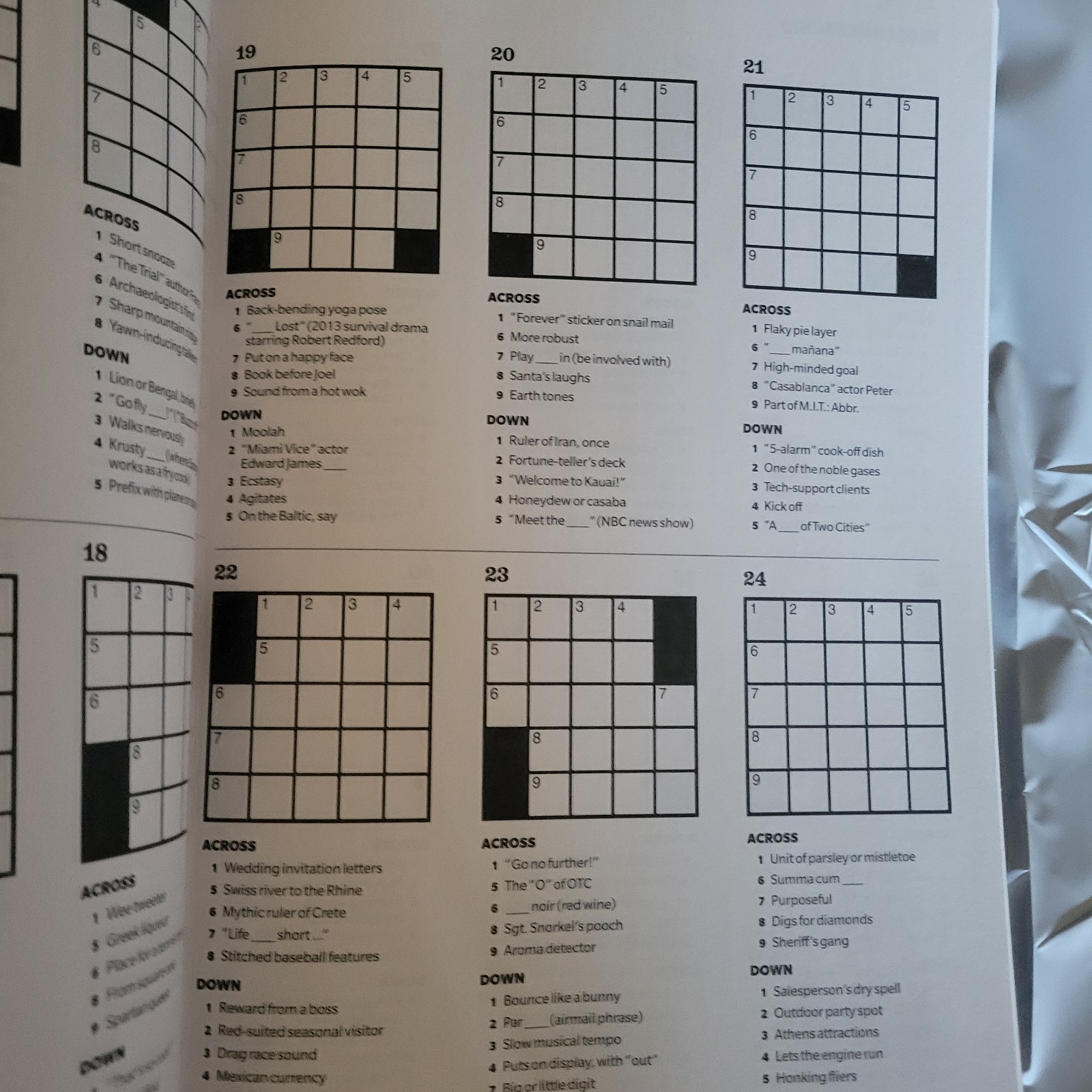 CROSSWORD Puzzles: Los Angeles Times Magazine 2026 ~ 115 Puzzles! ~ 36 Minis!!
