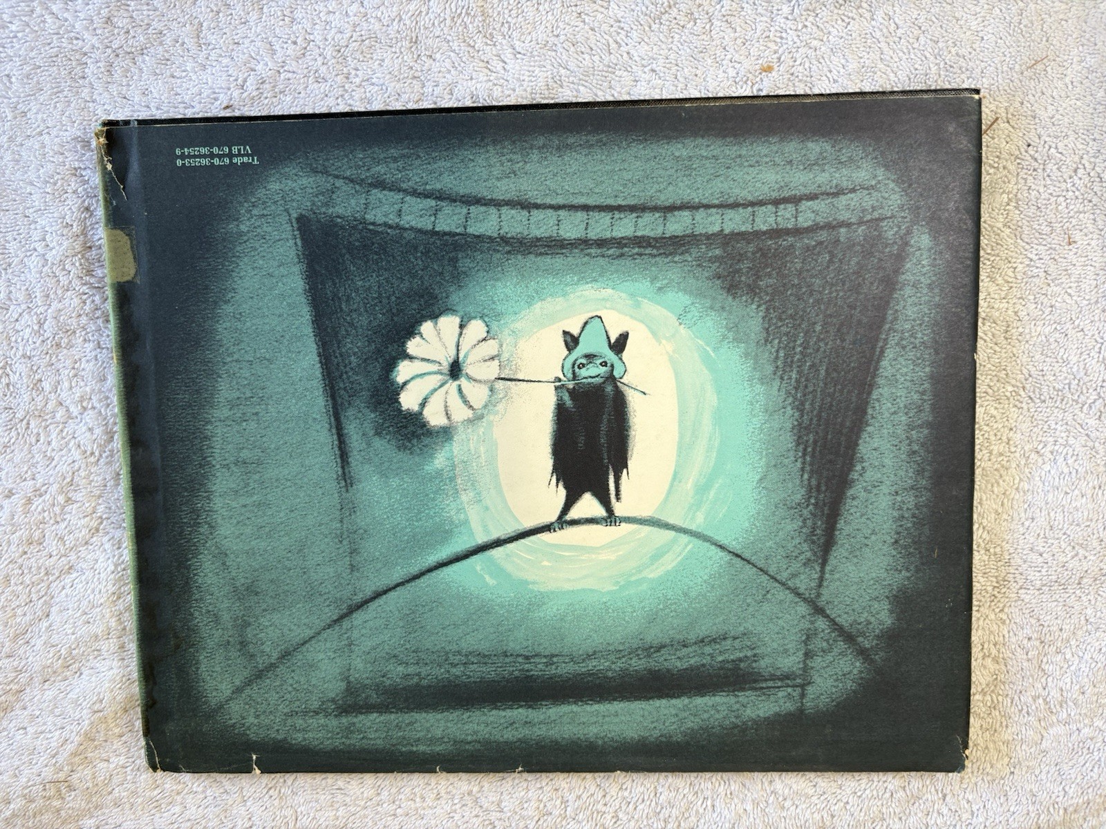 Hattie, the Backstage Bat by Don Freeman First Edition Hardcover