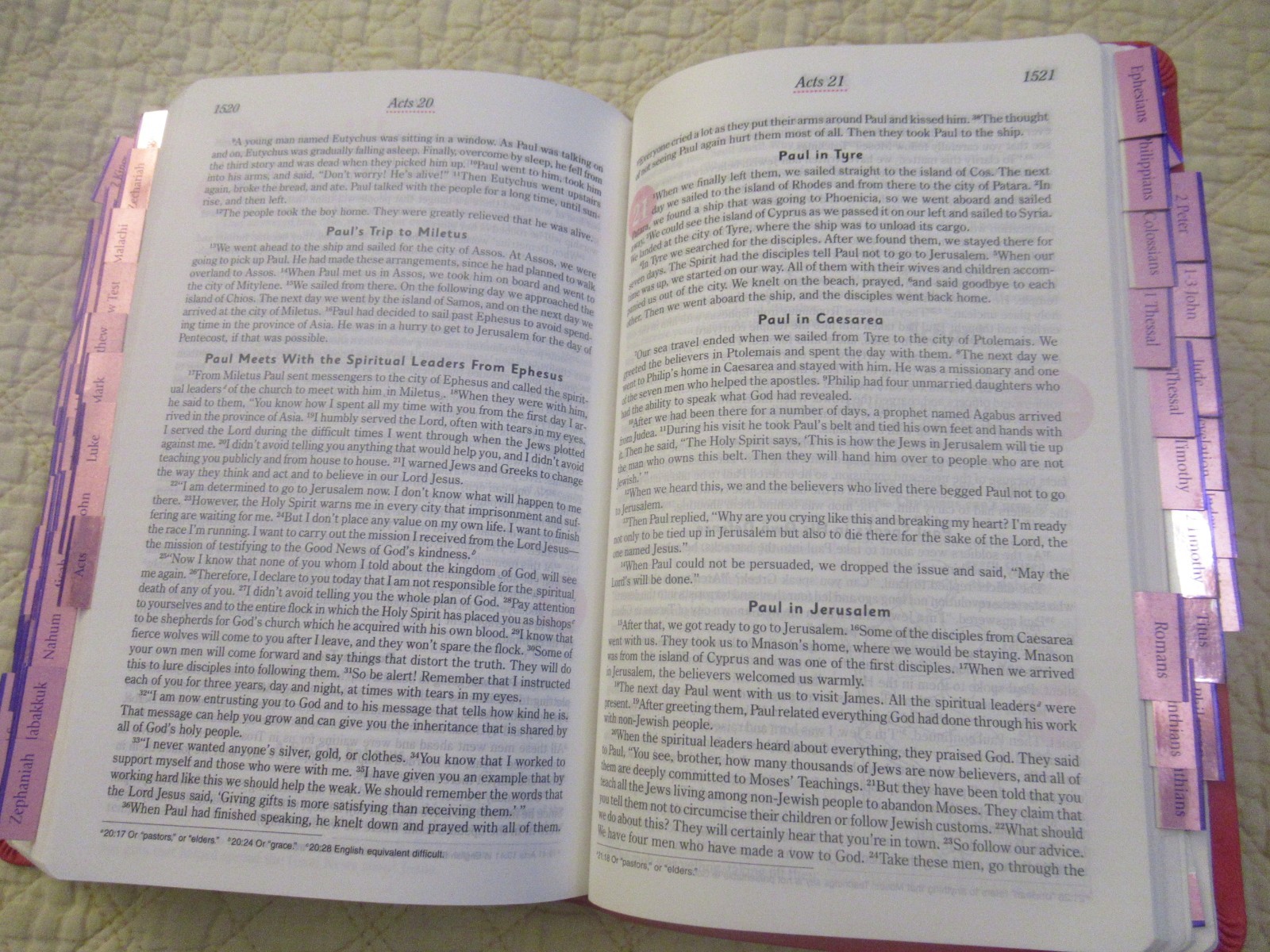 God’s Word for Girls (Pink Faux Leather Bound) (God’s Word Translation)