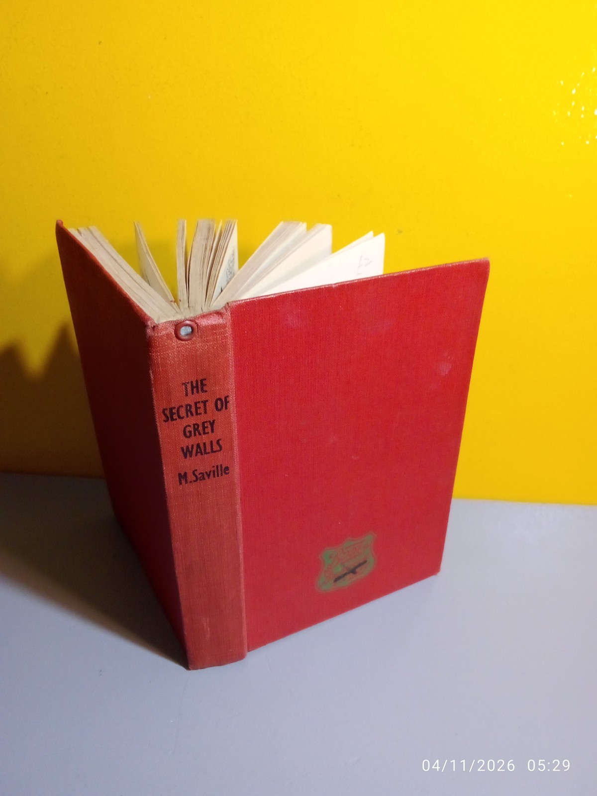 THE SECRET OF GREY WALLS – MALCOLM SAVILLE; 1954 GEORGE NEWNES 272 pages HB