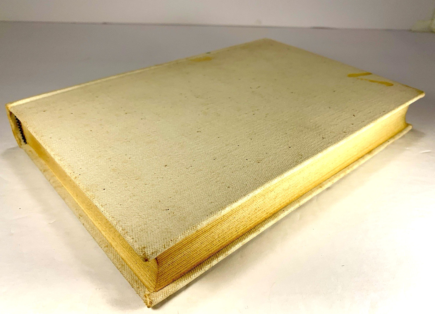 Heritage Press – Robinson Crusoe by Daniel Defoe – with Slipcase & Sandglass