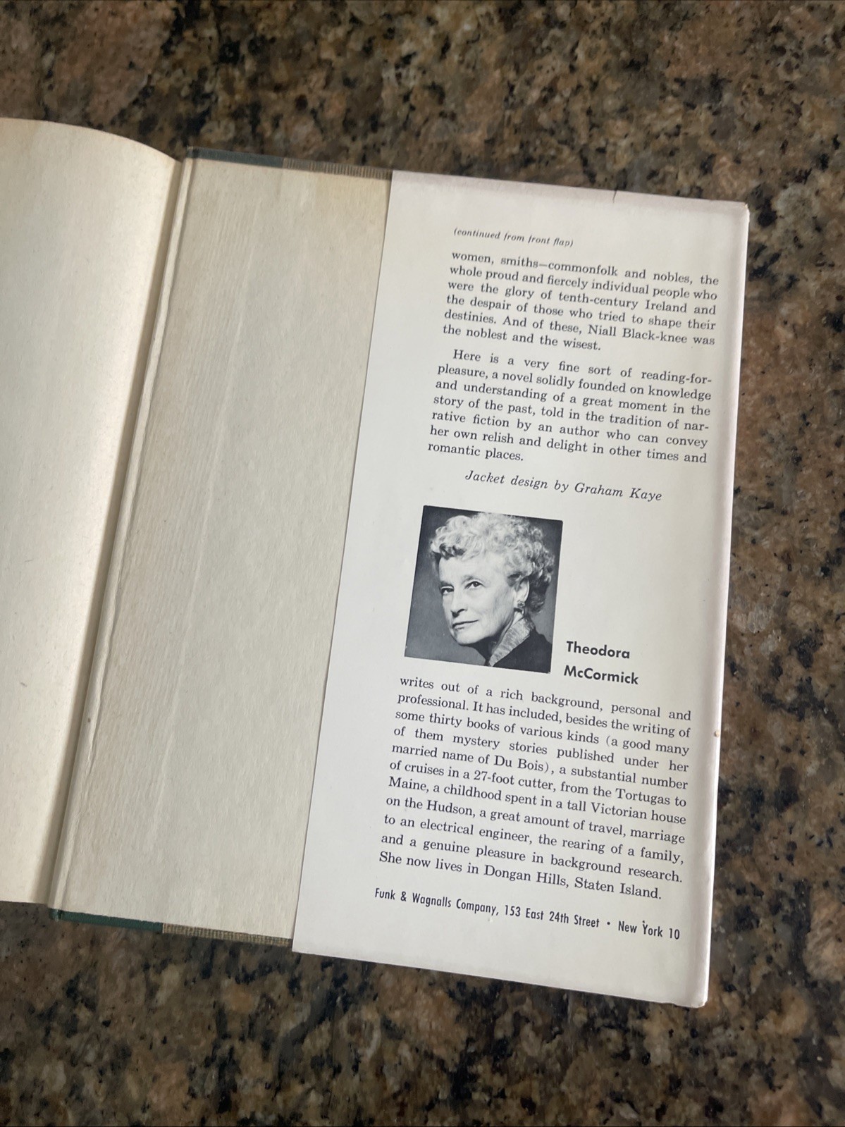 The Emerald Crown – Theodora McCormick 1955 HCDJ Book Club Edition