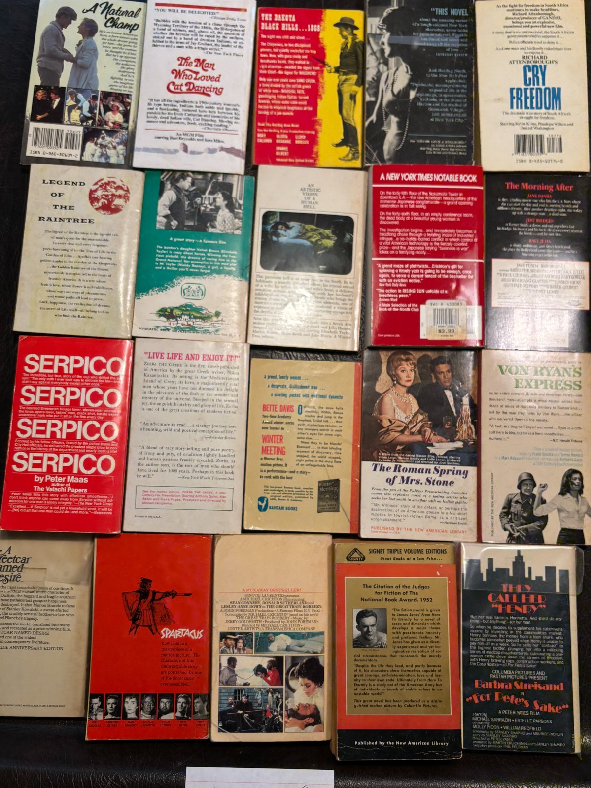 Lot 15 – 20 Movie tie-in paperbacks average VG 1940s-2000s see photos