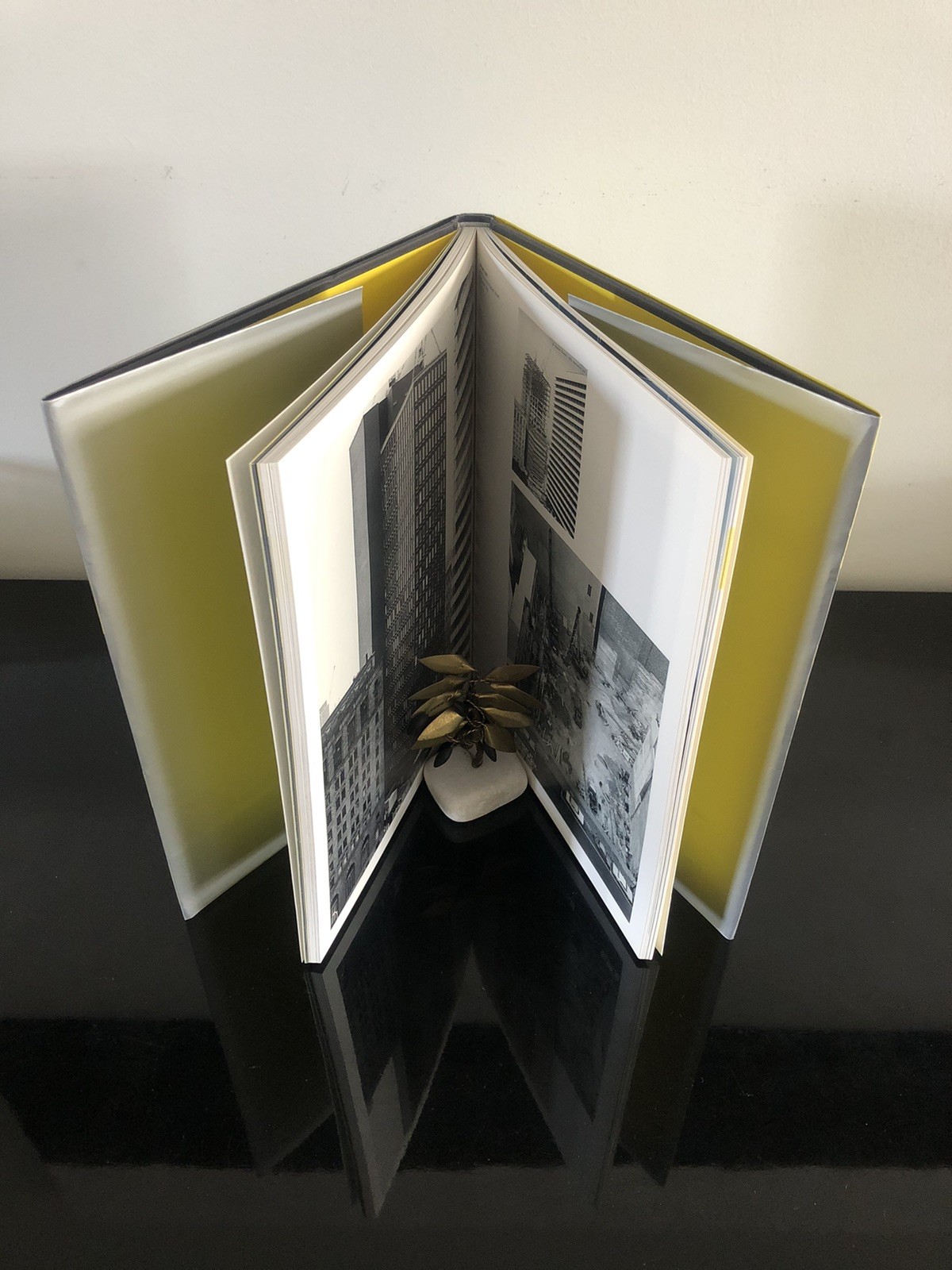 Architecture Hansen Yuncken 90+ 2007 First Edition HC DJ LN Company 🏗️