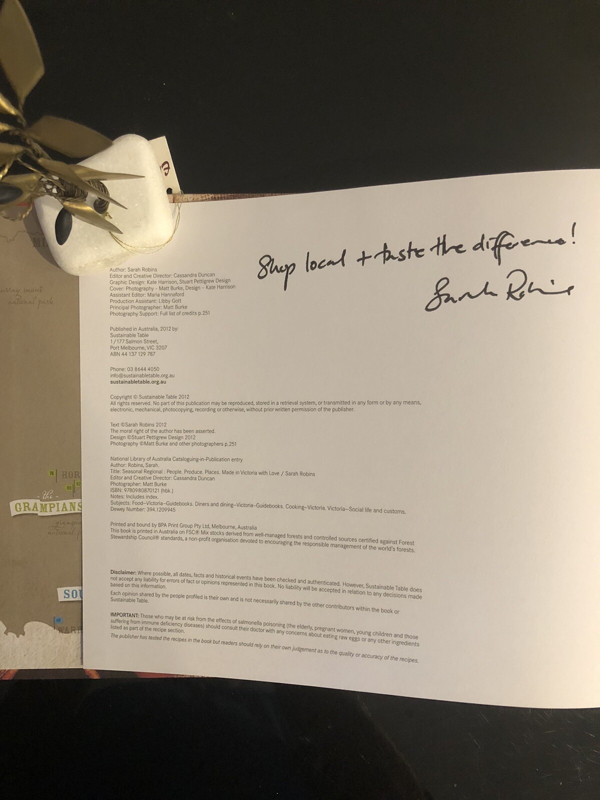 🇦🇺Signed Copy Seasonal Regional Made In Victoria Sarah Robins 2012 First Ed.