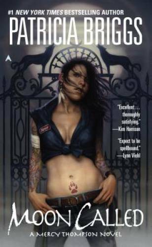 Moon Called (Mercy Thompson, Book 1) – Mass Market Paperback – ACCEPTABLE