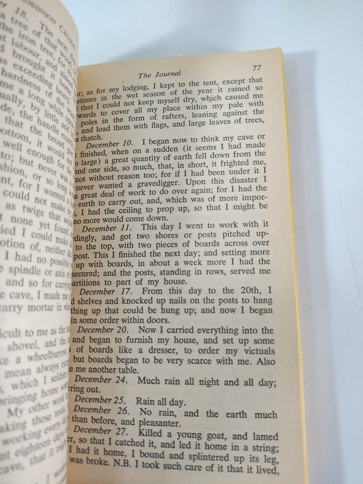 Robinson Crusoe By Daniel Defoe ~ Vintage 1961 Signet Classics Vintage Paperback