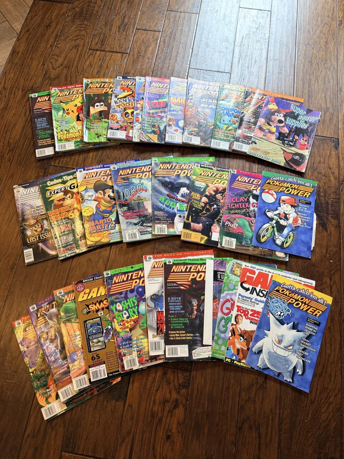 Vintage Nintendo Power Magazine Lot 1998-2000 N64 Pokemon Mario Party Yoshi