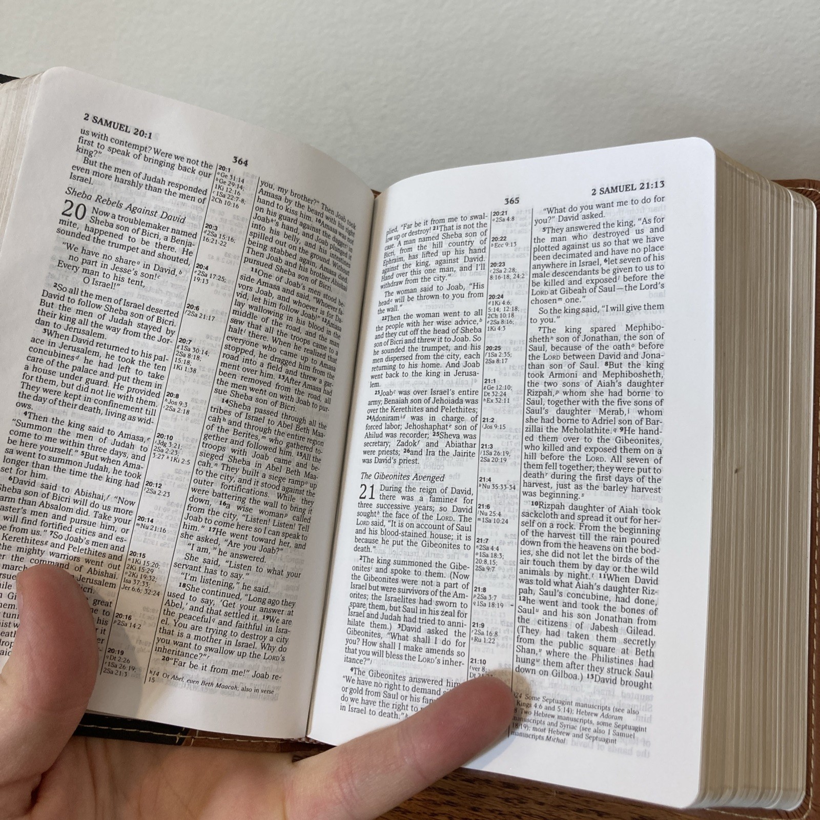 1984 NIV Compact Bible | Center Column references | Red Letter Bible