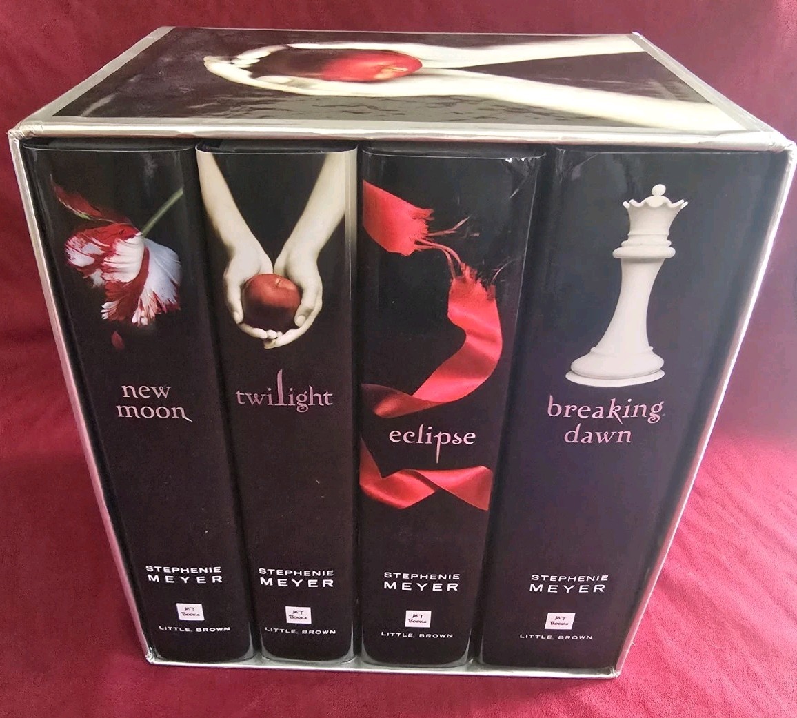 The Twilight Saga Ser.: The Twilight Saga Complete Collection by Stephenie Meyer