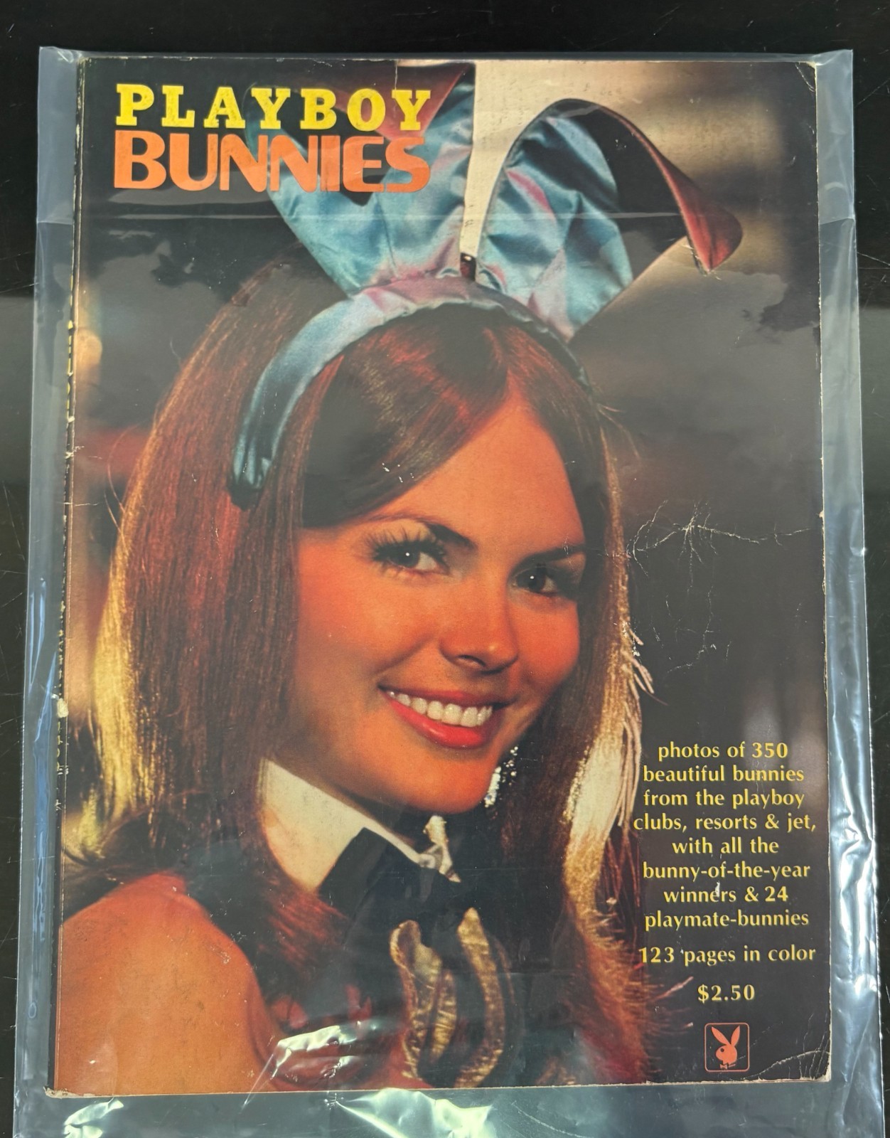 1972 PLAYBOY BUNNIES Special Publication Magazine 350 Photos 123 Pages