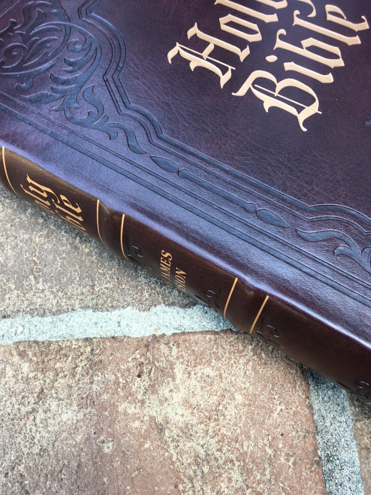 KJV Giant/Large Print Bible Red Letter ~ Beautiful ribbed cover ~thumb-indexed