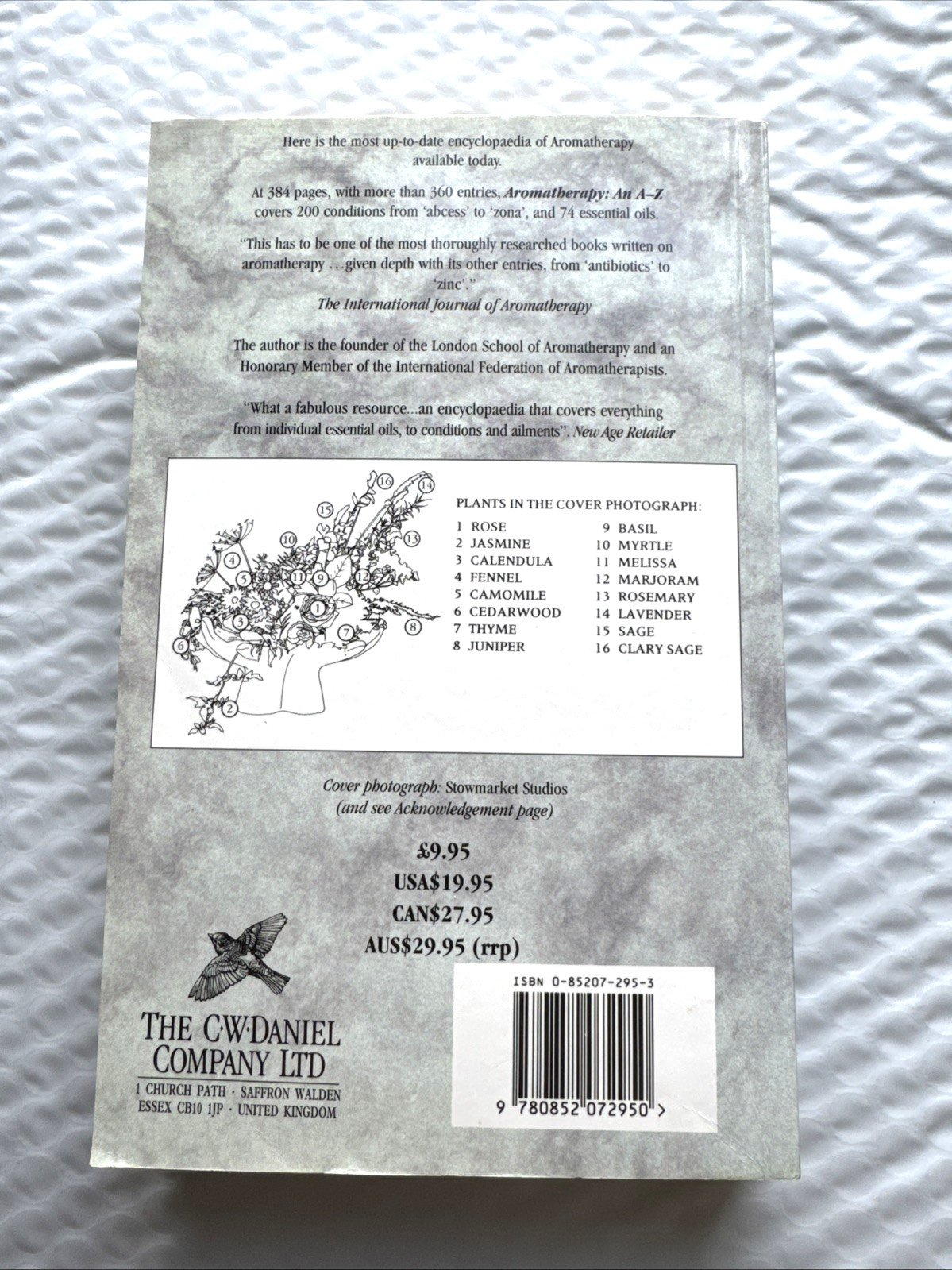 Aromatherapy An A to Z Patricia Davis PB 1997