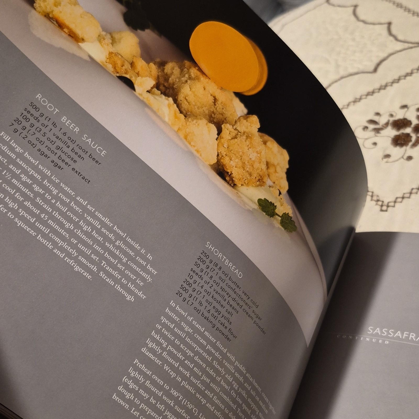 Alinea Hardcover 2008 Grant Achatz Ten Speed Press Illustrated w/ Dust Jacket