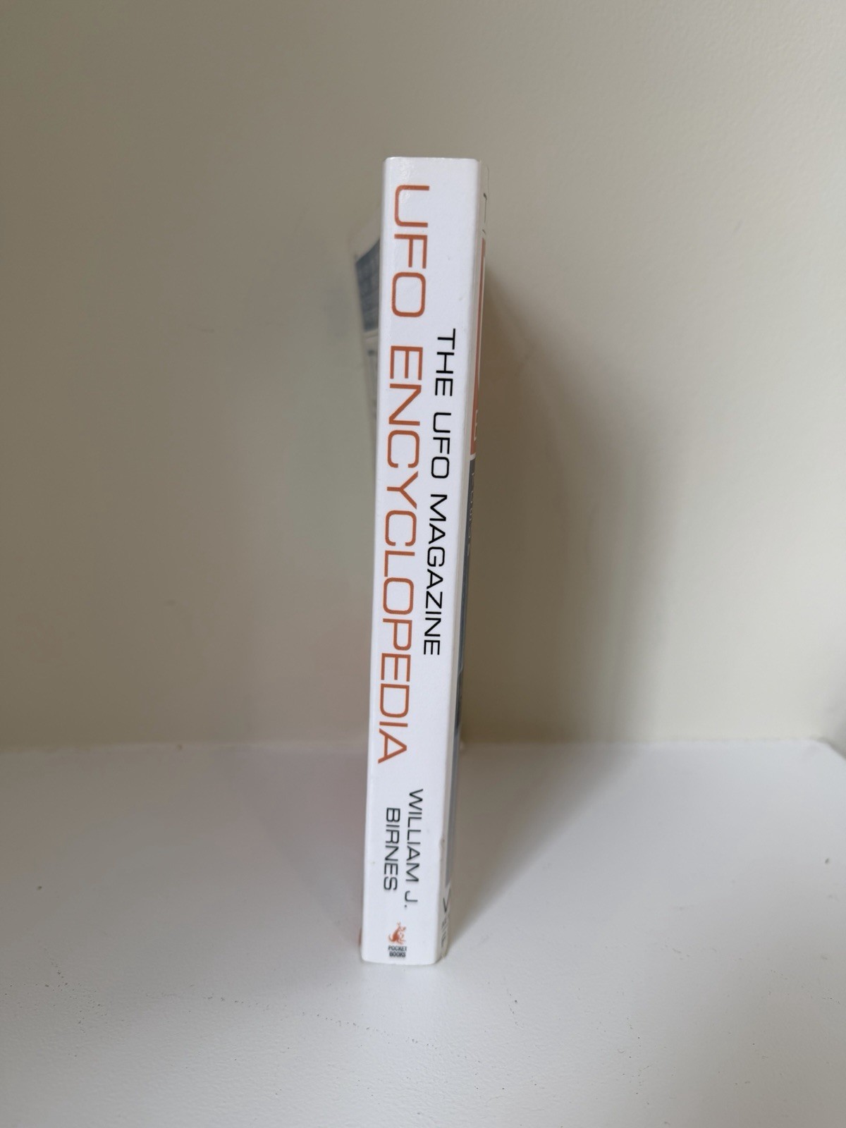 William J. Birnes The UFO Magazine UFO Encyclopedia (Paperback) – 1st Edition