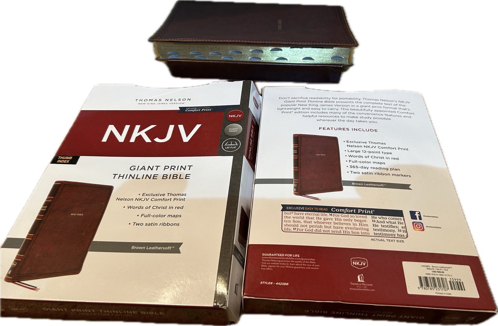 NKJV GIANT PRINT(12pt) MAGNETIC CLOSURE INDEXED Thinline Brown Leathersoft Bible