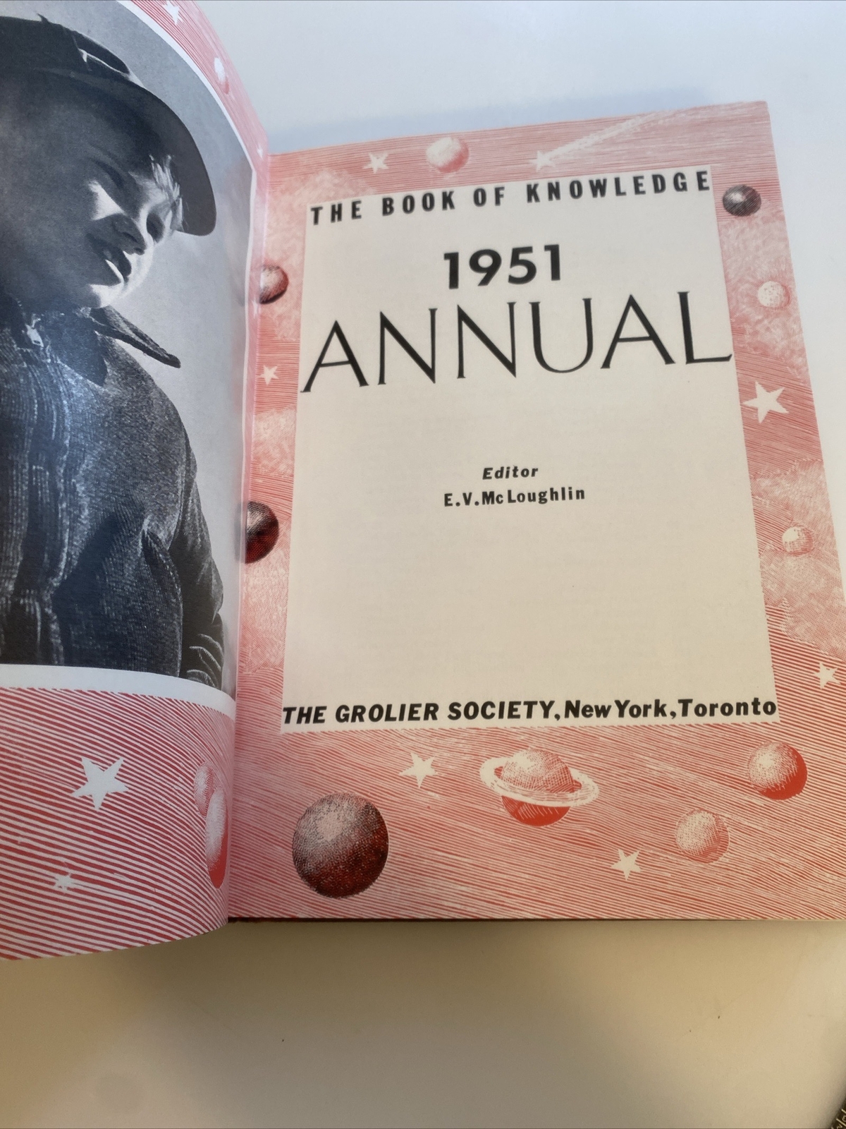 Vintage Book of Knowledge Annual 1951 Grolier Society HC abw